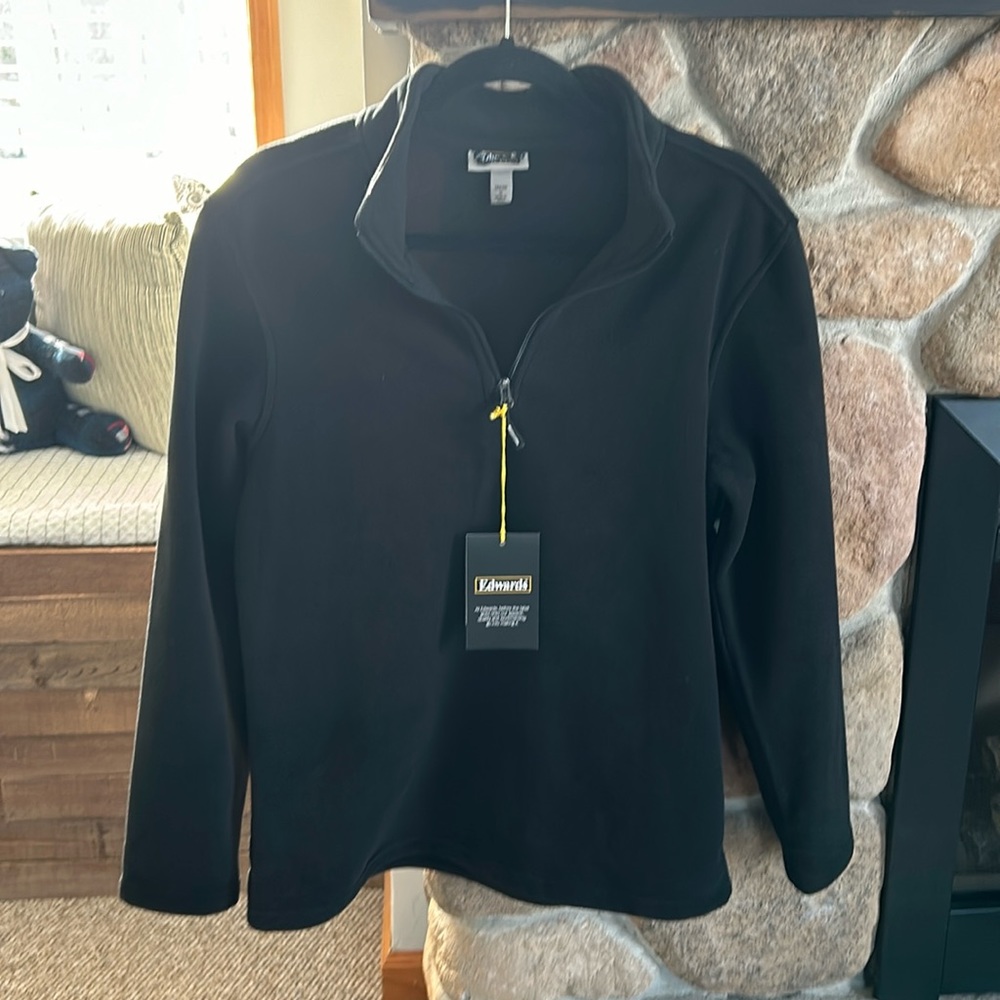 Edward’s Unisex size Medium pullover fleece